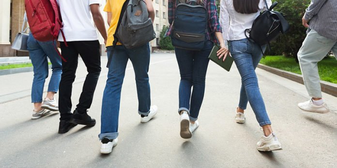 redfm_International-Students-Creating-Nuisance-In-Plazas_post
